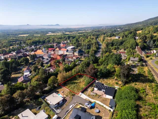Prodej stavebního pozemku v Hrobě, Husova, Hrob, okres Teplice
