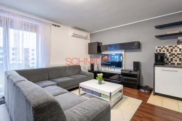 Moderní mezonet 3+kk (88 m2 ) s klimatizací, balkonem a garáží, Vyškov