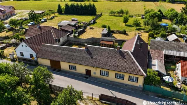 Prodej rodinného domu s garáží a rozlehlou zahradou Český Rudolec, Český Rudolec, okres Jindřichův Hradec