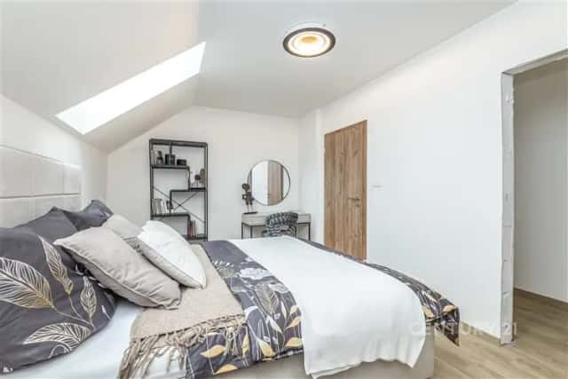 Novostavba 4+kk - 113 m2 | vlastní zahrada 336 m2 | 2 parkovací místa, Škvorec, okres Praha-východ