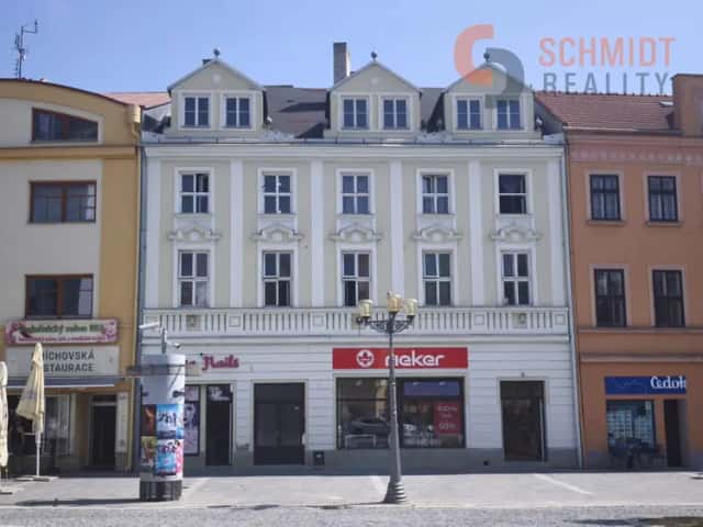 Prodej bytového domu s komercí na Masarykově nám. ve Vyškově, Vyškov
