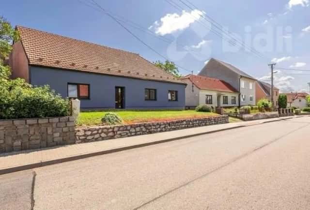 Prodej RD Podomí 3+1, 1+kk, CP 2360 m2 pozemek, ZPv (zastavěná plocha) 420 m2, Podomí, okres Vyškov
