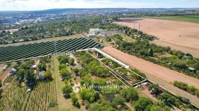Prodej pozemků - se stavebním povolením do 50 m2, pozemky o výměře 631 m2, Suchohrdly - Znojmo, Suchohrdly, okres Znojmo