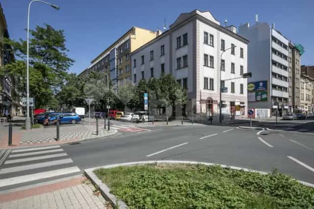 pronájem kanceláře v administrativní budově Osadní ulici, Praha 7 Holešovice, Osadní, Praha
