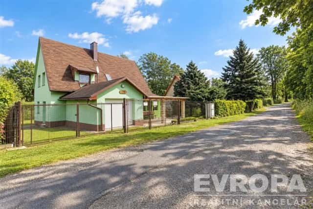 Prodej rodinného domu 5+1 se zahradou 891 m2 a bazénem – Mendlova Ves, Havlíčkův Brod, Mendlova Ves, Havlíčkův Brod