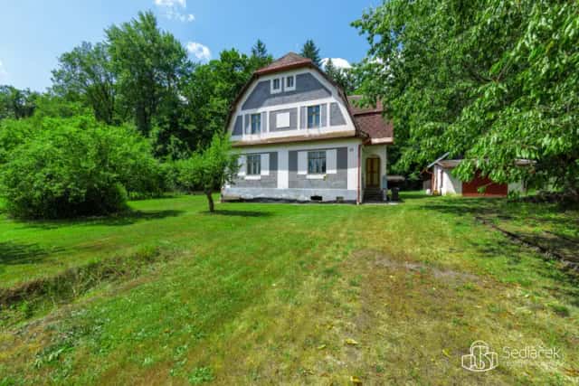 Rodinný dům se započatou rekonstrukcí a pozemkem 1 183 m2, Lipová – Doubrava., Lipová, okres Cheb