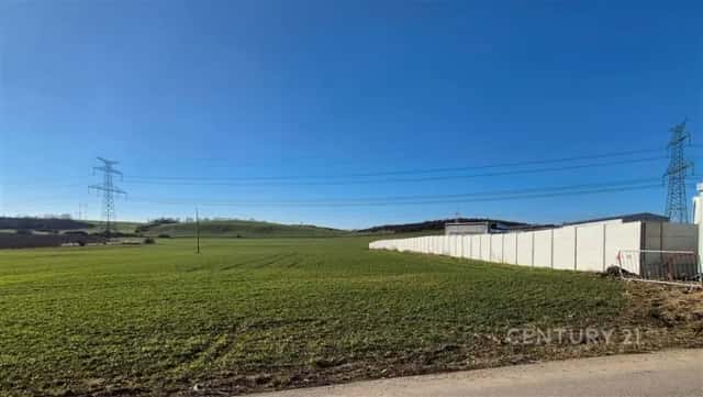 Komerční pozemek 1192 m2 se sítěmi u pozemku, Veverské Knínice,, Veverské Knínice, okres Brno-venkov