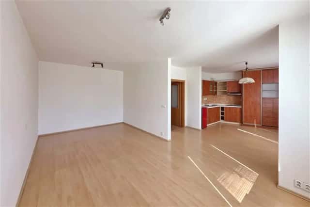 Byt 1+1 s balkónem, 45 m2, garážové stání, sklep, Praha - Záběhlice., Ve slatinách, Praha 10