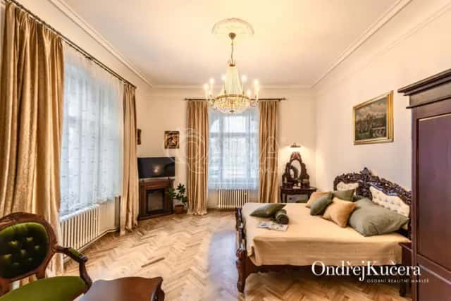 Stylový byt 2+1 po kvalitní rekonstrukci na prestižní adrese Janáčkovo nábřeží, Janáčkovo nábřeží, Praha
