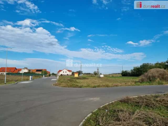 Prodej stavebního pozemku o výměře 1201 m v obci Veltrusy, Veltrusy, okres Mělník