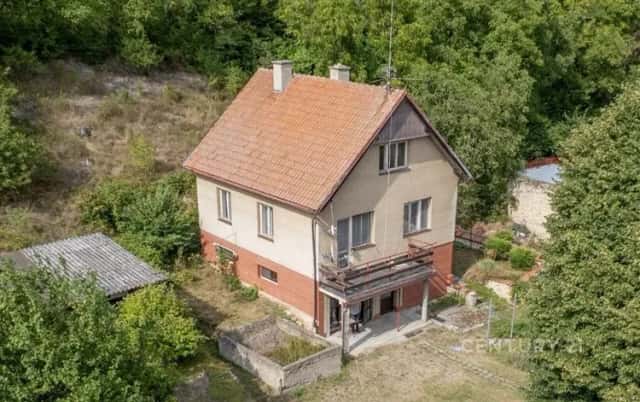 Prodej rodinného domu se 2 byty a velkou zahradou v obci Brzánky, Brzánky, okres Litoměřice