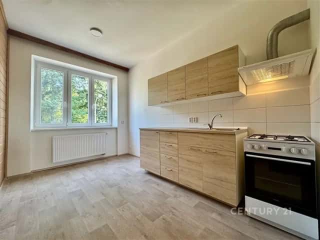 Byt po rekonstrukci 1+1 40 m2, s krásným výhledem a zahradou na ul Viniční 206, Viniční, Brno – Brno-Židenice, okres Brno-město