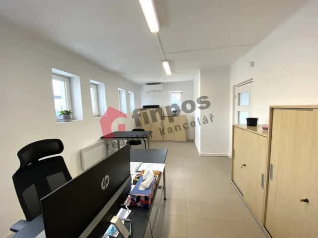 Pronájem kanceláře v Pětihostech, Pětihosty, okres Praha-východ