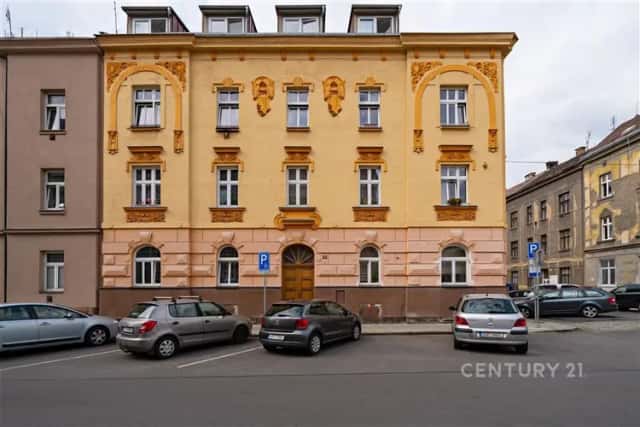 Krásný, kompletně zrekonstruovaný byt 3+kk s vlastní zahradou ve vnitrobloku – Plzeň, Slovany, Rubešova, Plzeň 2-Slovany