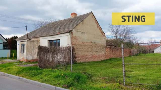 Prodej rodinného domu určeného k rekonstrukci, Šanov u Znojma, Šanov, okres Znojmo
