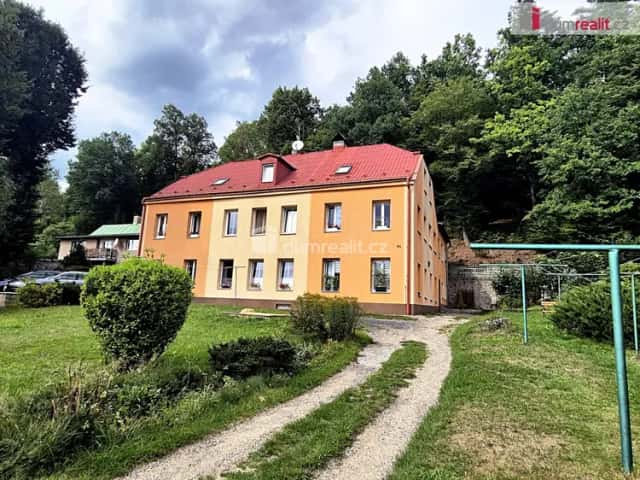 Prodej BJ 2+1 (upraveno na 3+1) s vlparkováním a zahradou, Raspenavská, Liberec