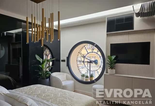 Nadstandardní, luxusně vybavený apartmánu 4+kk, 120 m2 . Vinohrady, Praha 2, 119.5 m2, parking v ceně, Šafaříkova, Praha 2