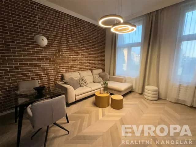 Pronájem krásného apartmánu 2+kk na Vinohradech, U Zvonařky, Praha 2