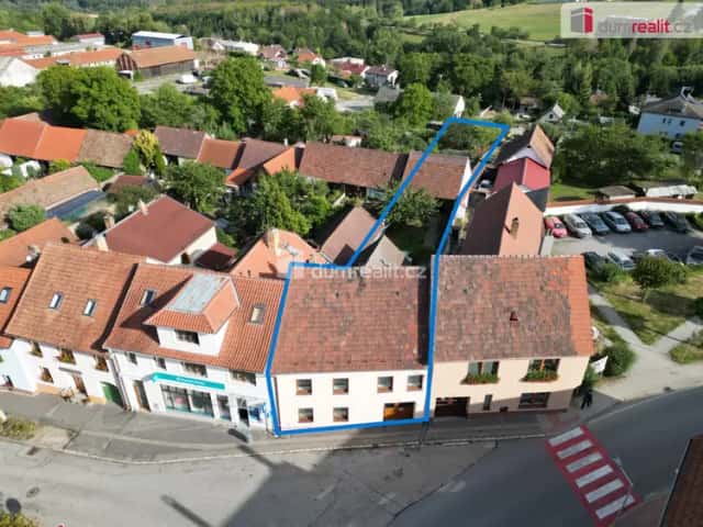 prodej domu ke komerčním účelům ve Velešíně, náměstí J. V. Kamarýta, Velešín, okres Český Krumlov