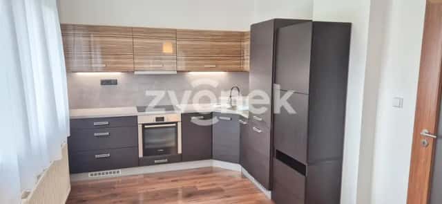 2+1 Zlín - Kostelec, velká zahrada, parkovací stání, Lešenská, Zlín