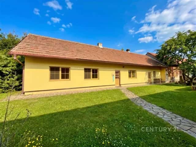 Rodinný dům se stodolou a velkým pozemkem 2 626 m2, Rasochy – Uhlířská Lhota, Uhlířská Lhota, okres Kolín