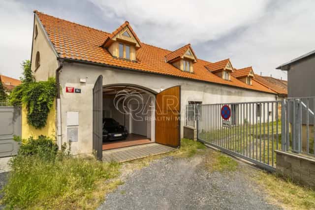Pronájem multifunkční stodoly po celkové rekonstrukci 469,5 m and sup2; - sklad + showroom, Na terase, Praha