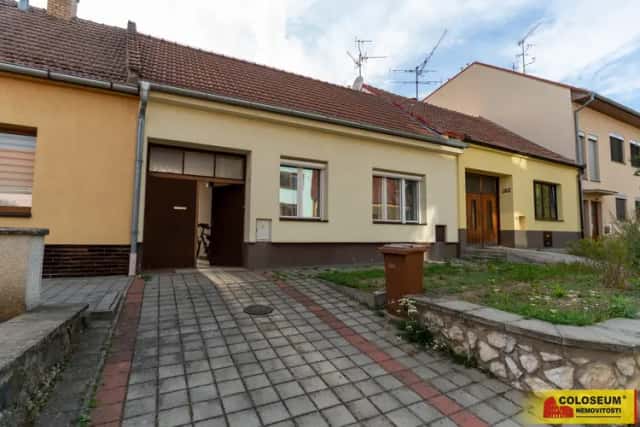 Bratčice, RD 4+1, zahrada, druhé stavební místo - rodinný dům, Bratčice, okres Brno-venkov