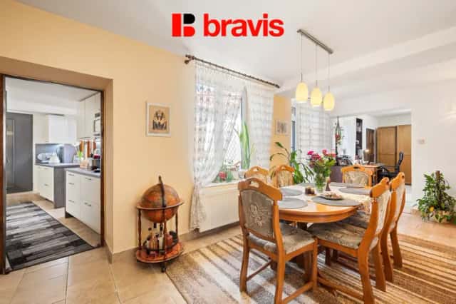 Prodej rodinného domu 5+kk, ul. Jamborova, Brno-Židenice, dvůr, parkovací stání, pěkný udržovaný stav, Jamborova 3170/40, Brno, okres Brno-město