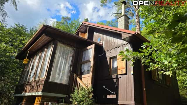 Chata na pěkném místě, za třetím rybníkem ve staré Líšni, Brno, Mokrá-Horákov, okres Brno-venkov