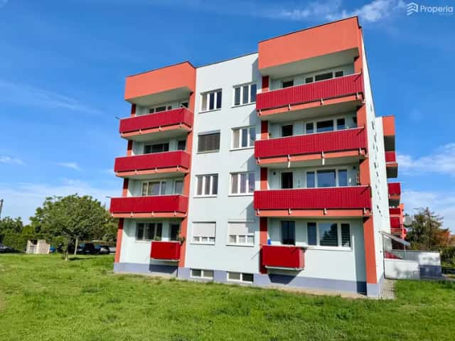 Pronájem cihlového bytu 3+1 s balkónem, ul. Žižkova, Hrušovany u Brna, okr. Brno-venkov, CP 78 m2, šatna., Žižkova, Hrušovany u Brna, okres Brno-venkov