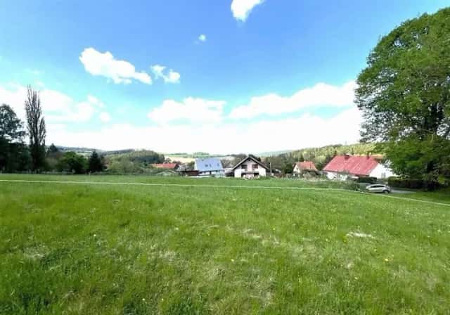 Pozemek 3.990 m2 k výstavbě RD v přírodní lokalitě obce Pec., Pec, okres Domažlice