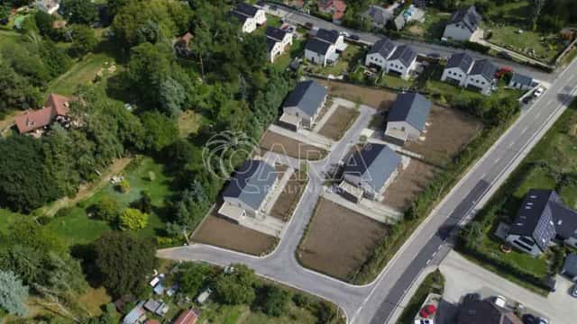 Novostavba 5+kk, 156 m and sup2; s garáží, pozemek 434 m and sup2; | KameniceLádví, Kamenice, okres Praha-východ