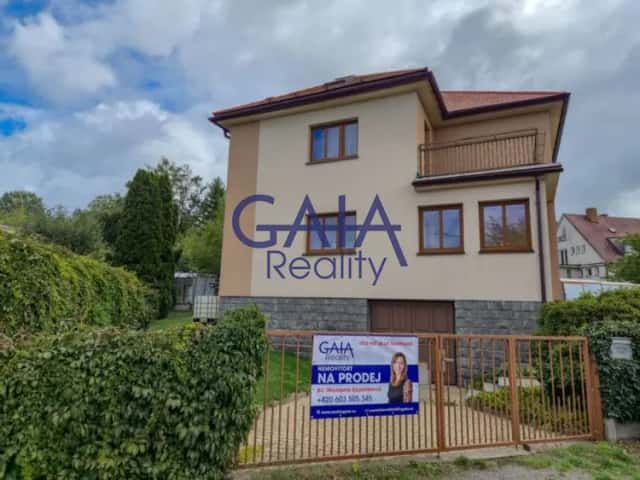 Prodej prostorného kompletně zařízeného rod. domu s bazénem, Šumperská, Chotěboř, okres Havlíčkův Brod