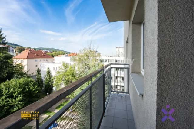Prodej bytu 1+kk 28 m2, Zlín, Ševcovská 4075, Zlín