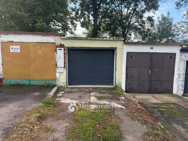 Pronájem garáže 18 m2, Znojmo, ul. Dyjská, Dyjská, Znojmo
