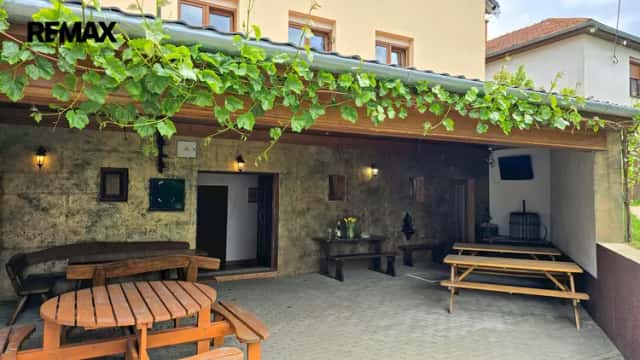 Vinný sklep s rozestavěným ubytováním, Novosedly, okres Břeclav