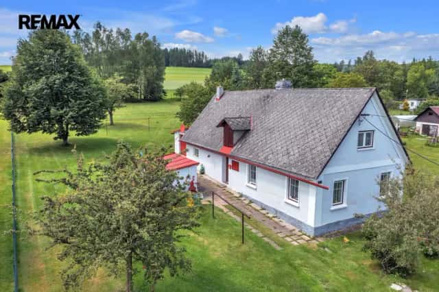 Rodinný dům v Markoušovicích s pozemkem 3.036 m2 a stavební parcelou, Velké Svatoňovice, okres Trutnov