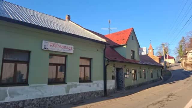 Restaurace se společenským sálem a potenciálem ubytování – Hukvaldy, Hukvaldy, okres Frýdek-Místek