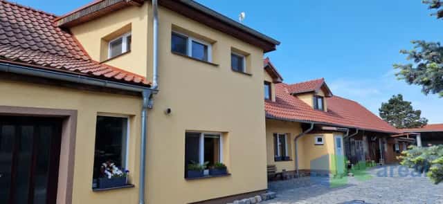 Prodej rodinného domu a objektů pro podnikání - 2.513 m2 v obci Záryby - Martinov, Záryby, okres Praha-východ