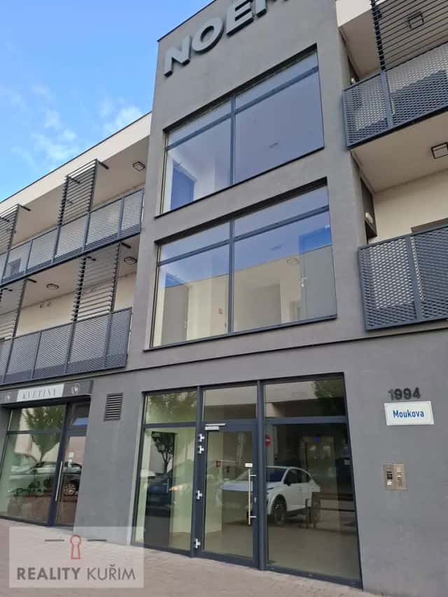 Garážové stání Tišnov, Moukova, Tišnov, okres Brno-venkov