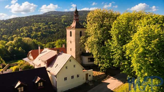 Prodej domu s apartmány a rodinným bydlením v Novohradských horách, Horní Stropnice, okres České Budějovice