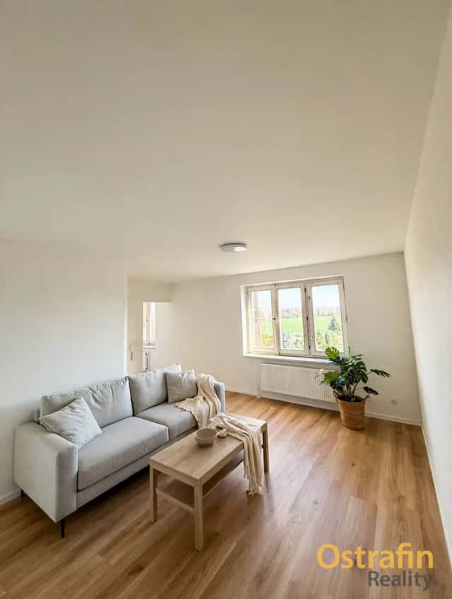 PRODEJ 3+kk 74 m2, Komenského, Žiželice - 4.p. s výhledem, 2 sklepy, OV, Komenského, Žiželice, okres Kolín