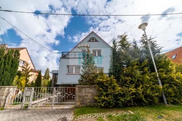 Prodej komerčního objektu – kancelářské prostory [250 m2 ] se zahradou [529 m2 ], Knejzlíkova, Ostrava, Knejzlíkova, Ostrava, okres Ostrava-město