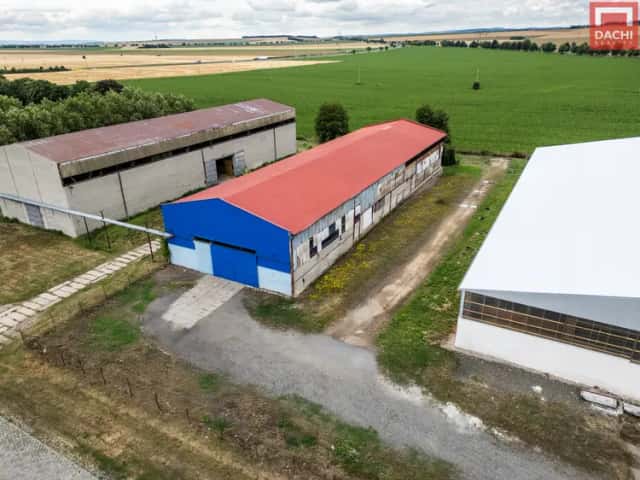 V zastoupení majitele nabízíme pronájem haly o podlahové ploše 1100 m2 v Olšany u Prostějova, Olšany u Prostějova, okres Prostějov