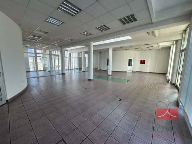 Pronájem obchodních / kancelářských prostor 250 m2 ve Světlé nad Sázavou, Lánecká, Světlá nad Sázavou, okres Havlíčkův Brod