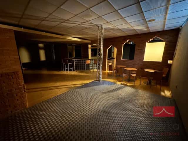 Pronájem obchodních / kancelářských prostor 250 m2 ve Světlé nad Sázavou, Lánecká, Světlá nad Sázavou, okres Havlíčkův Brod
