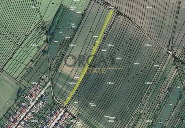 0,26 ha pozemků v k.ú. Domanín, Domanín, okres Hodonín