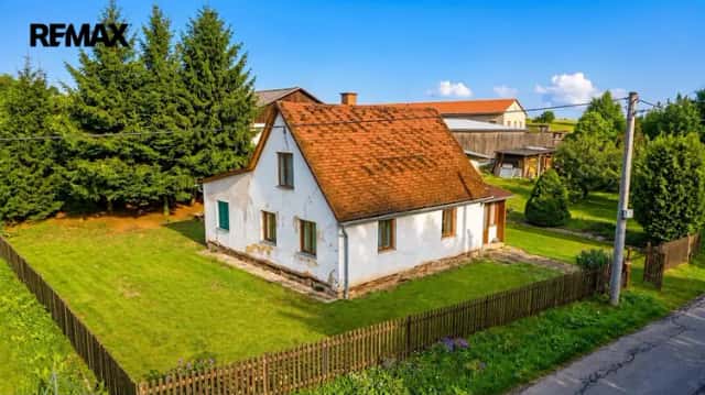 Udržovaný rodinný dům na klidném místě v CHKO Broumovsko (Rožmitál u Broumova), Broumov, okres Náchod