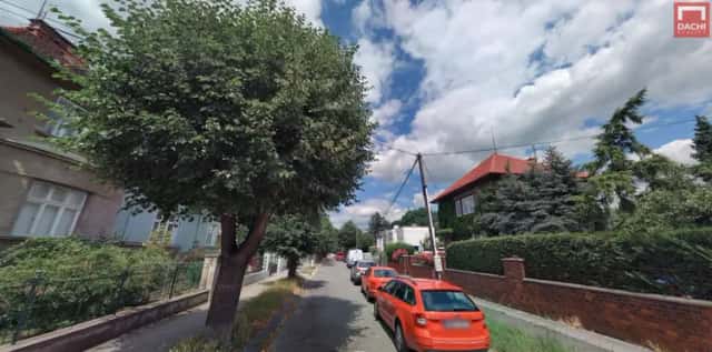 Pronájem části garáže 14 m2 s parkovacím stáním – Olomouc, Lazce, Vlkova, Olomouc
