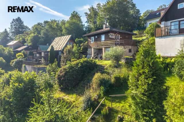 Chata na skále - klid, výhled do údolí a prostor dotáhnout ji podle sebe, Ledečko, okres Kutná Hora